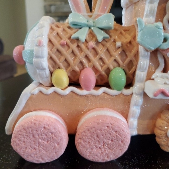 Pastel Easter Gingerbread Train-NWT - Picture 2 of 8